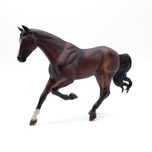 BREYER Traditional Model No. 9107 Sapphire Show Jumper Gem Twist Mold RETIRED